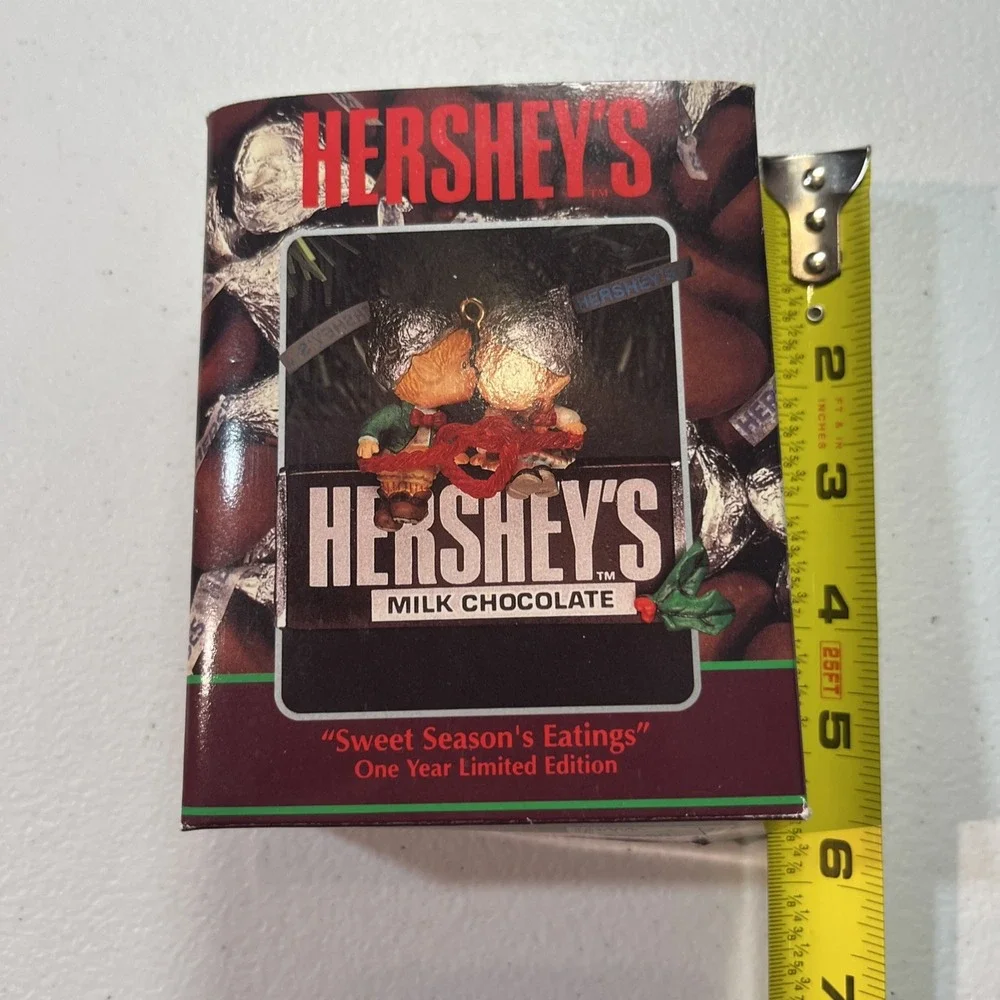 1993 Enesco Hershey's Christmas‎ Ornament 